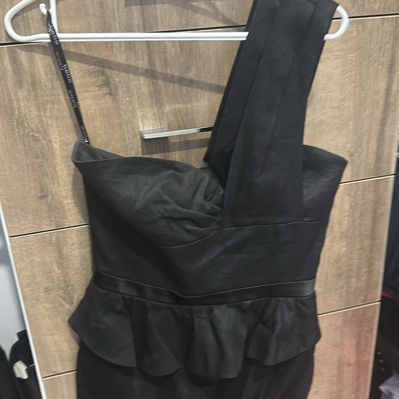 Bebe blk cocktail dress size 6, sweetheart with one shoulder strap. - Picture 2 of 4